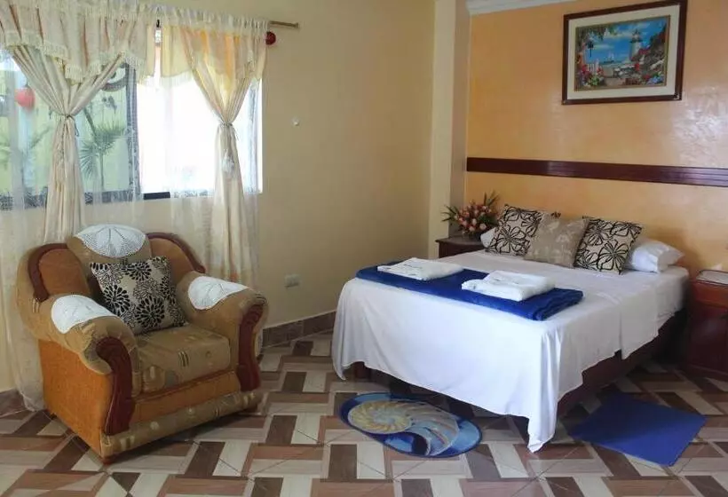 ペンション Hostal Romy