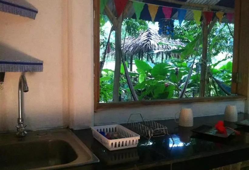 Retkeilymaja El Faro 13 De Puerto Viejo