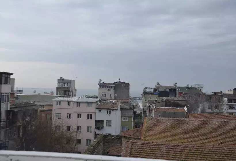Avsin Residence