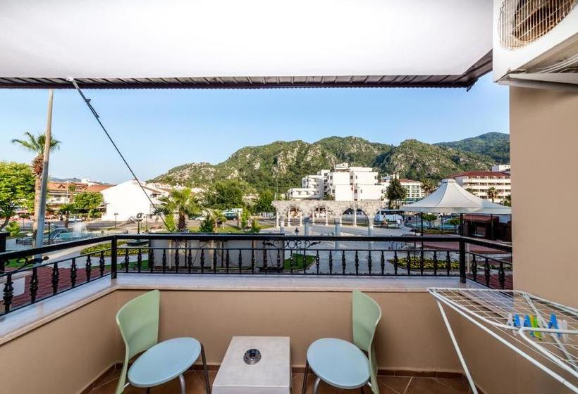 Lighthouse Apartments