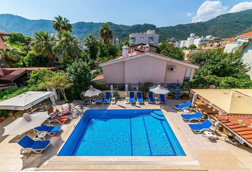 Lighthouse Apartments