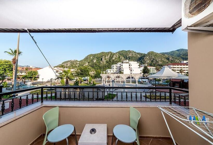 Lighthouse Apartments