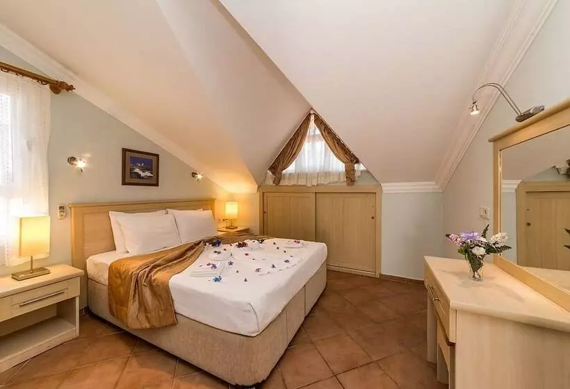 Lighthouse Apartments