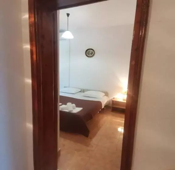 ペンション Guest House Bа́kish Obzor