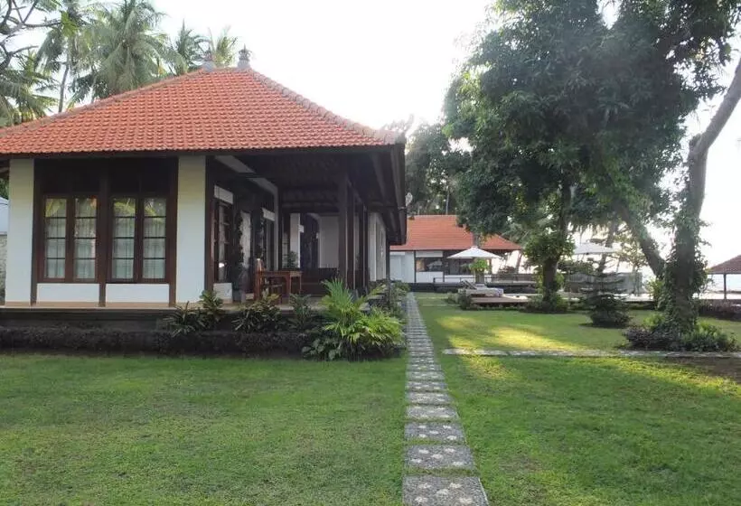 ペンション The Amrita Salt Farm Villas