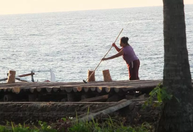 ペンション The Amrita Salt Farm Villas