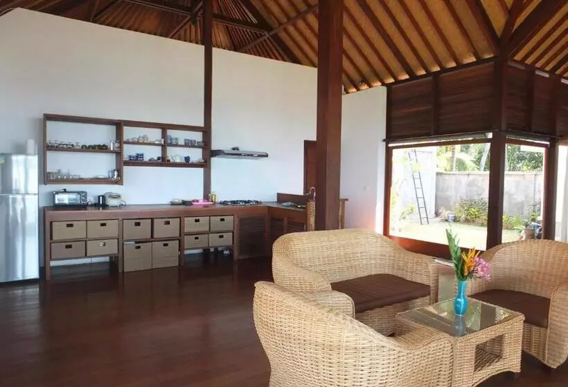 ペンション The Amrita Salt Farm Villas