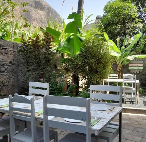 هتل Divin Art B&b