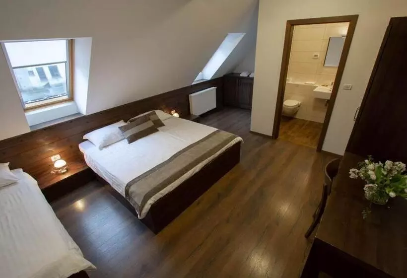 هتل Smrekarjeva Domačija