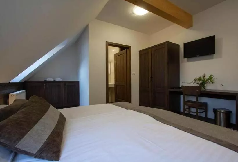 هتل Smrekarjeva Domačija