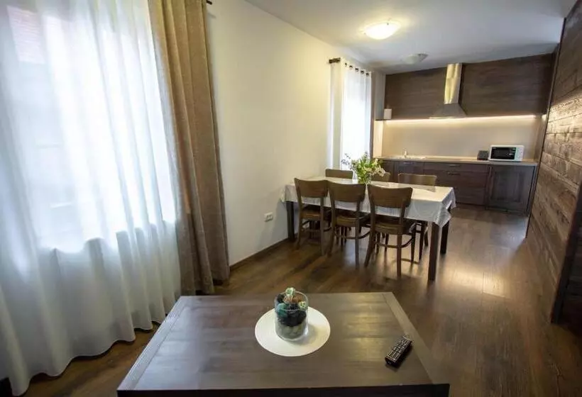 هتل Smrekarjeva Domačija