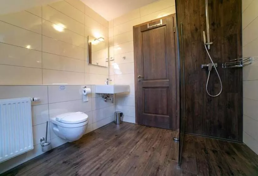 هتل Smrekarjeva Domačija