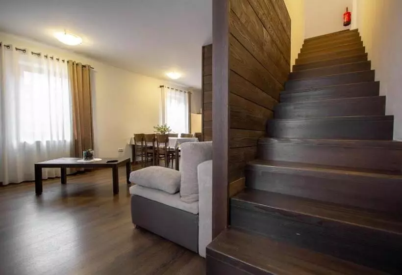 هتل Smrekarjeva Domačija