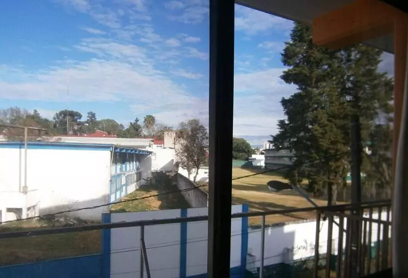 ペンション La Casa Azul