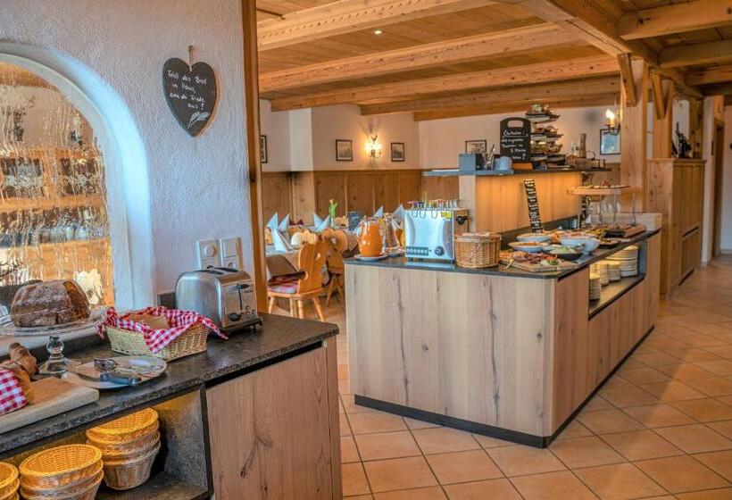 پانسیون Sweet Cherry Boutique & Guesthouse Tyrol