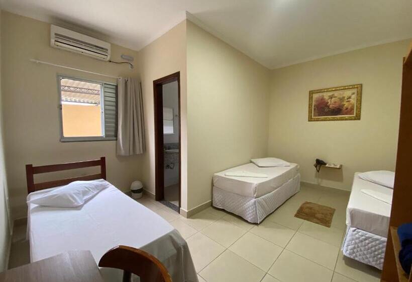 膳宿费 Graal Inn Queluz