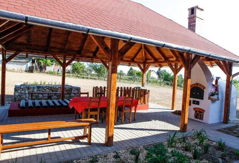 פנסיון Katica Vendégház