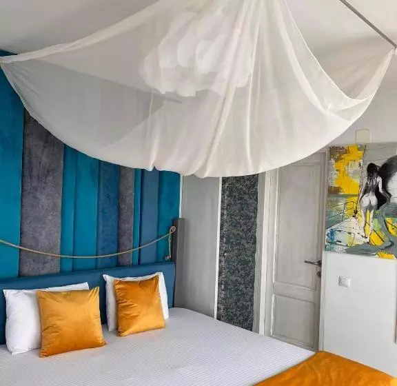 پانسیون Sea&sky Villa Costinesti