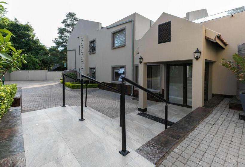 פנסיון The African Penguin Guesthouse