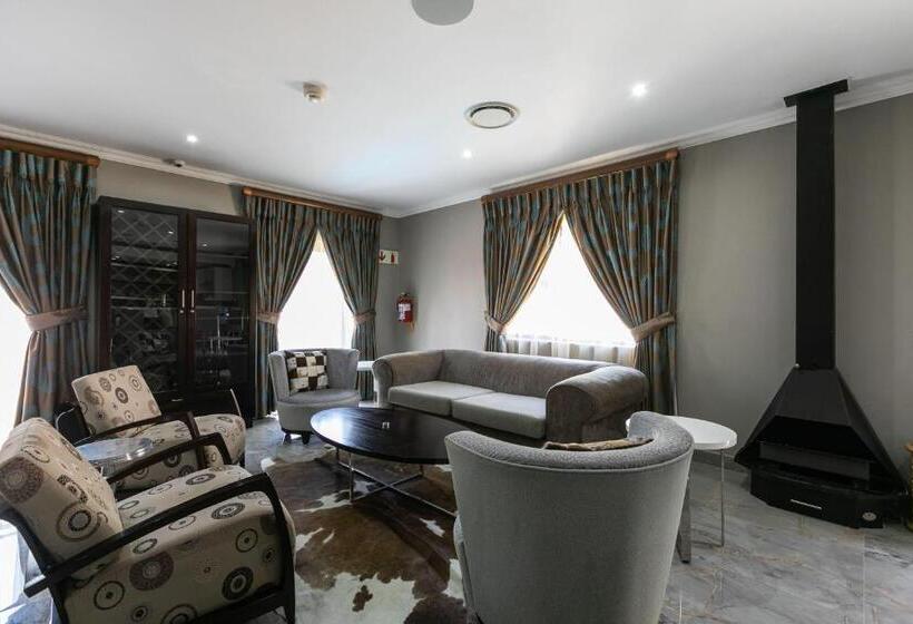 פנסיון The African Penguin Guesthouse