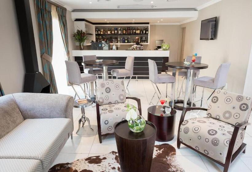 פנסיון The African Penguin Guesthouse