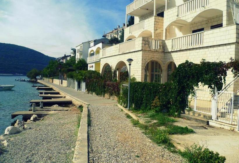 پانسیون Villa Michel