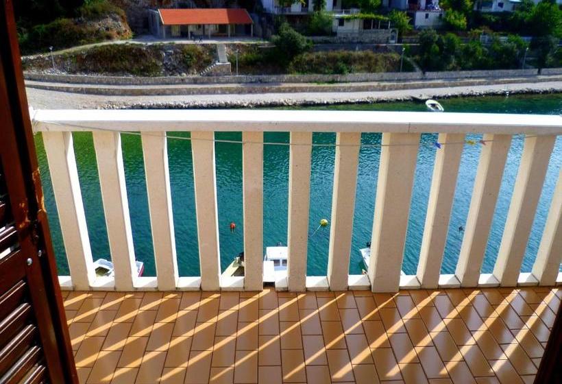 پانسیون Villa Michel