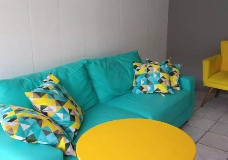 ペンション Vitoria Hostel