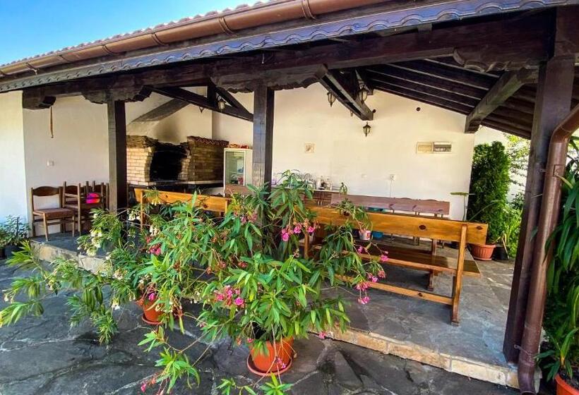 بنسيون De Yan Guest House