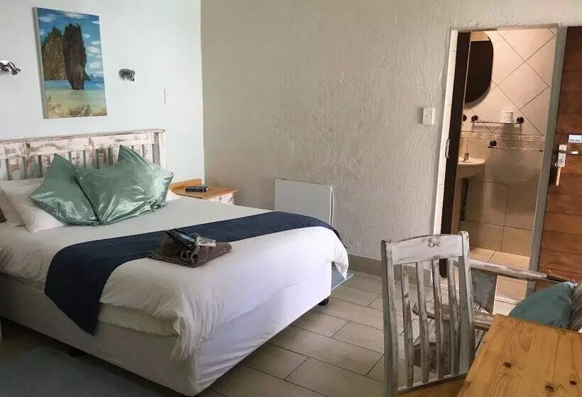 Majatalo Isle La Breeze Guest House