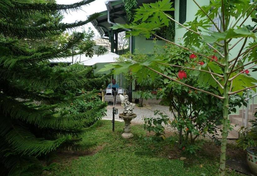 پانسیون Lodge Takini 4