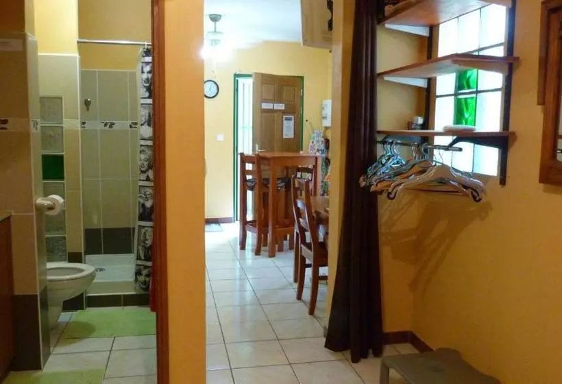 پانسیون Lodge Takini 4