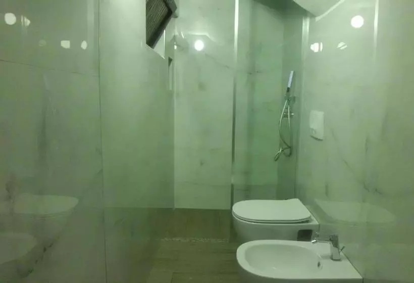 Majatalo Red Rose Guest House