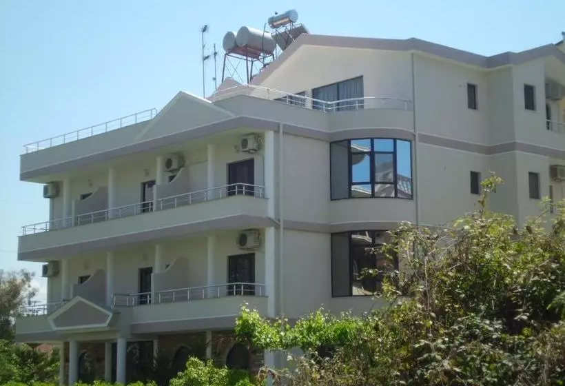 Majatalo Red Rose Guest House