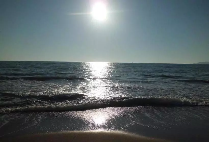 Majatalo Red Rose Guest House