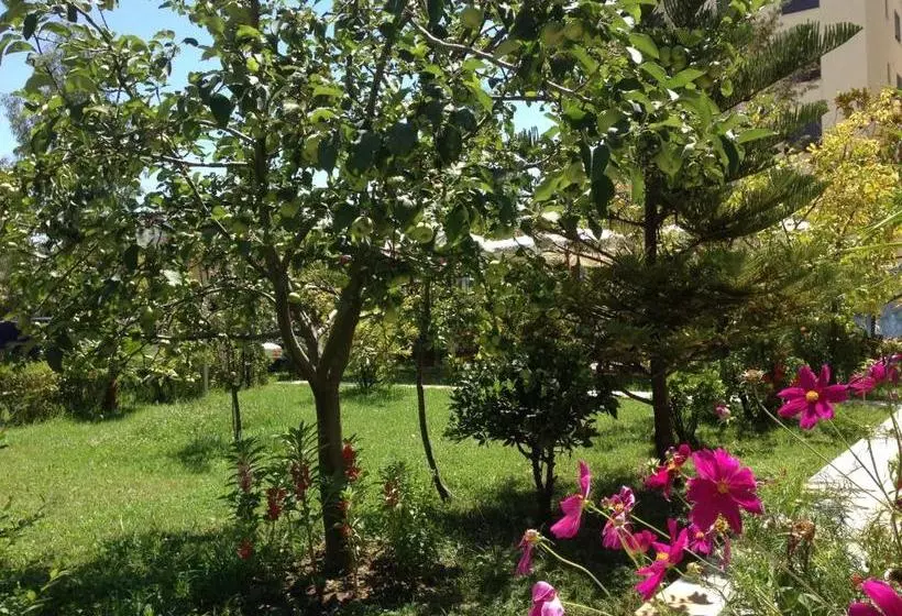 Majatalo Red Rose Guest House