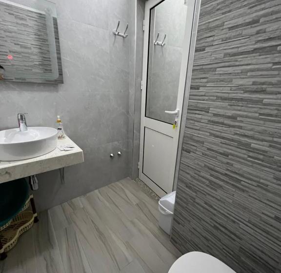 膳宿费 Red Rose Guest House