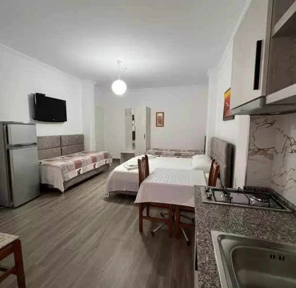 Majatalo Red Rose Guest House