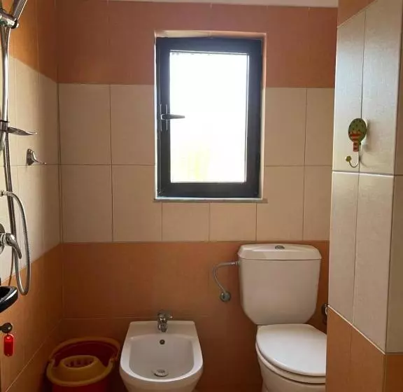 Majatalo Red Rose Guest House