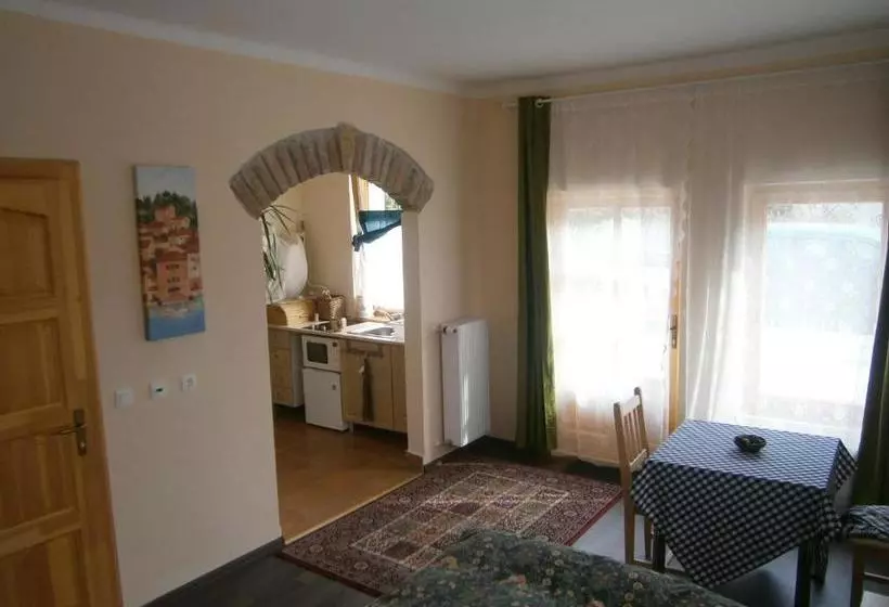 Majatalo Rózsakert Vendégház