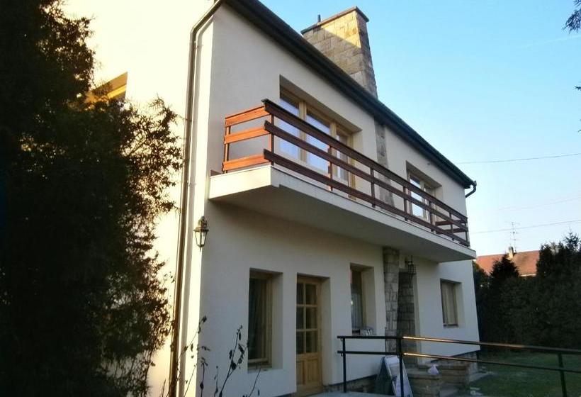 פנסיון Rózsakert Vendégház