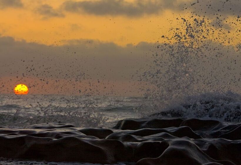 Пансион Tifawin Home And Garden