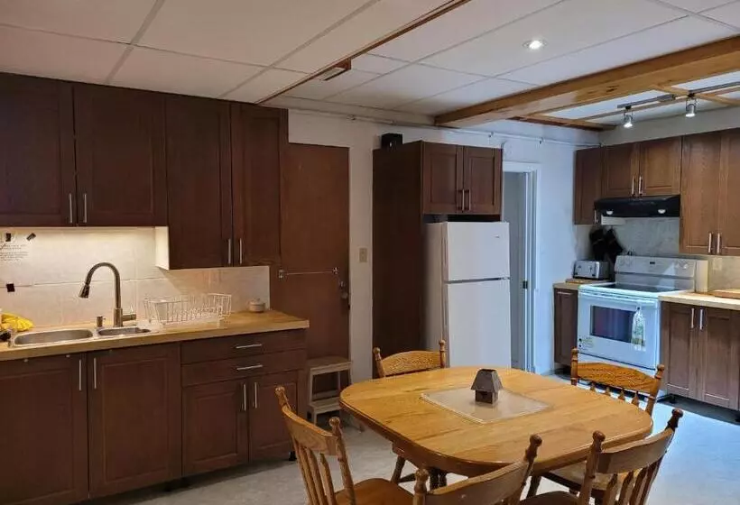 Majatalo Bowering Lodge