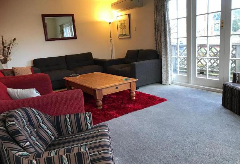 פנסיון Close To Picton Town