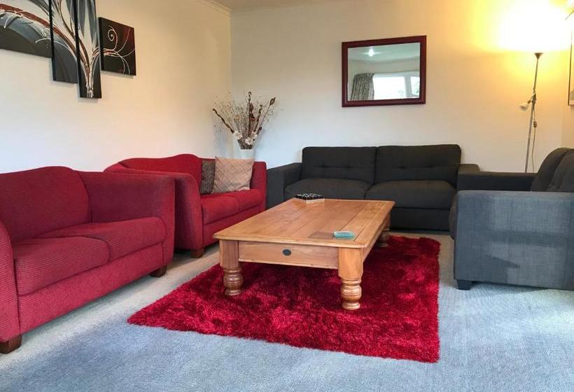 פנסיון Close To Picton Town