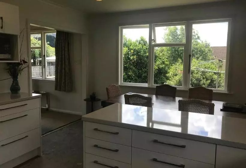 Majatalo Close To Picton Town