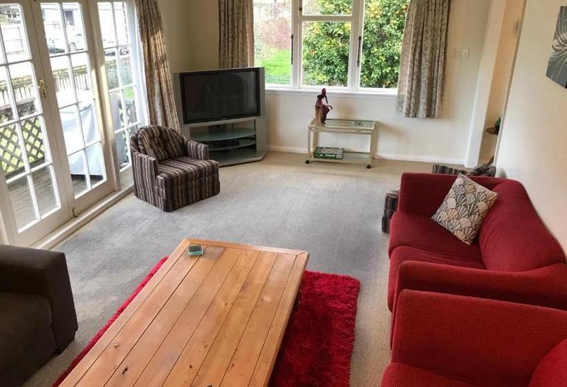 פנסיון Close To Picton Town