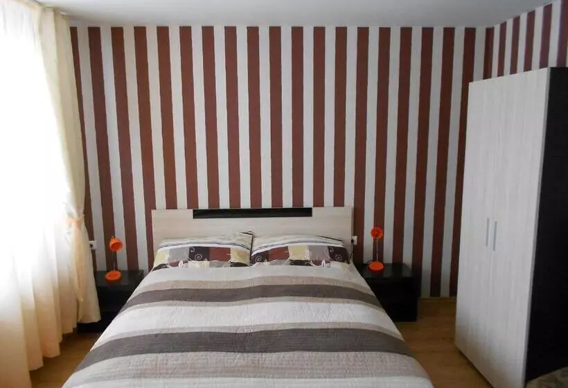 Majatalo Guest House Tsenovi