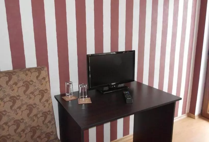 Majatalo Guest House Tsenovi