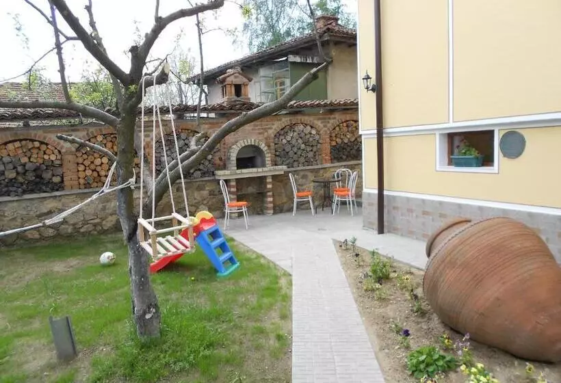 Majatalo Guest House Tsenovi